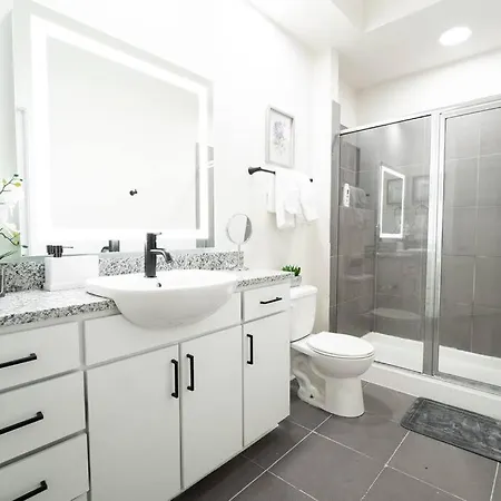 Luxury Apartment Wifi, Gym, Pool, Shops & Food! Unit 329 Charlotte Exterior photo